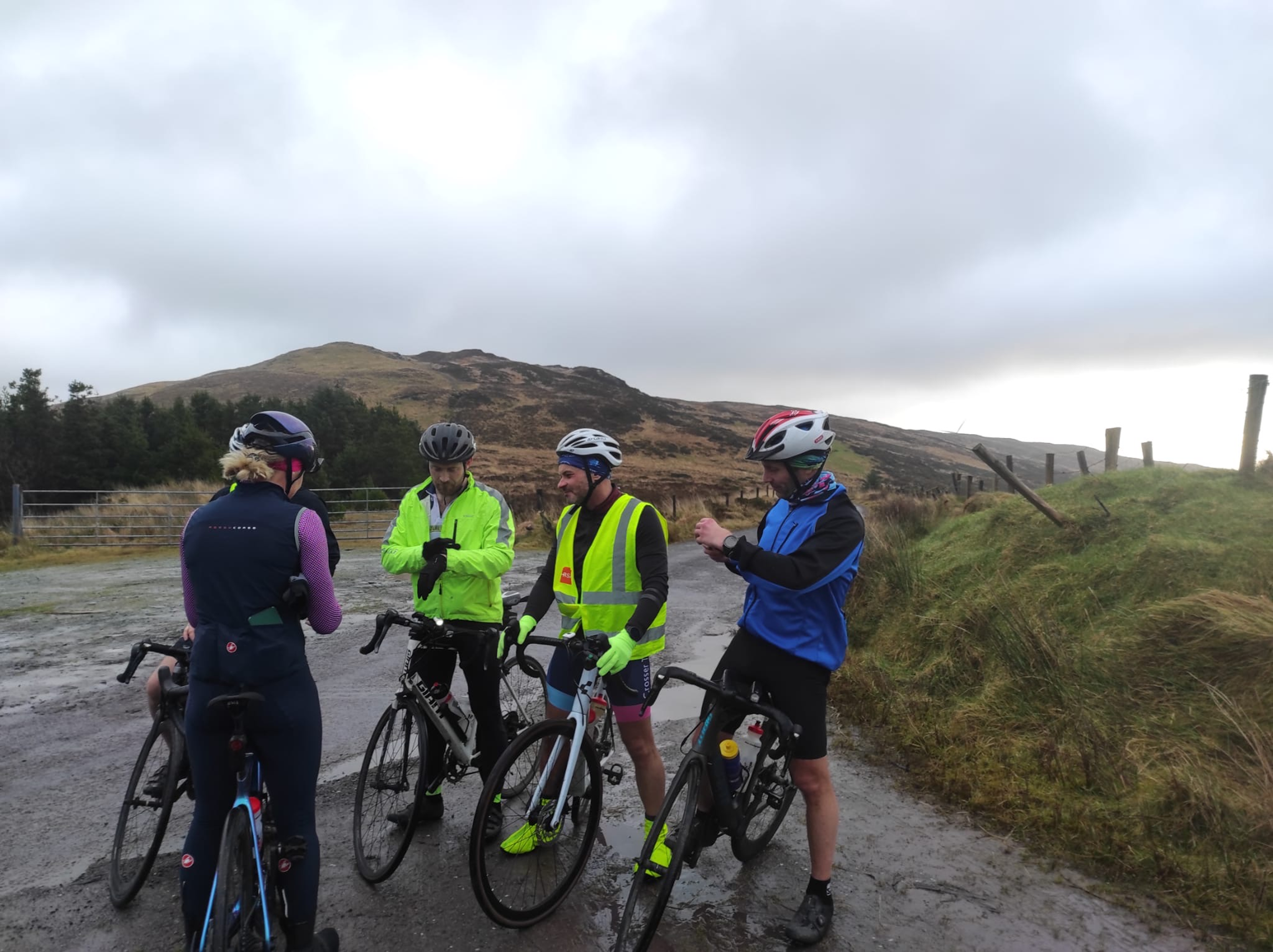 Crosshaven Tri Members participating in a Sunday Cycle